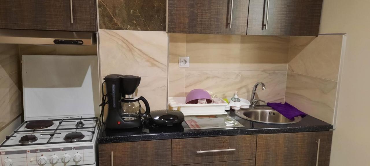 Livia'S Room To Ampelokipi Metro Airport Line Атина Екстериор снимка
