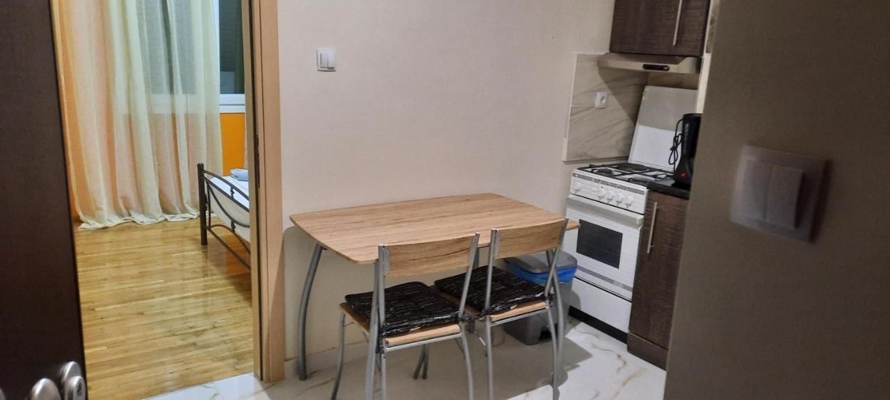 Livia'S Room To Ampelokipi Metro Airport Line Атина Екстериор снимка