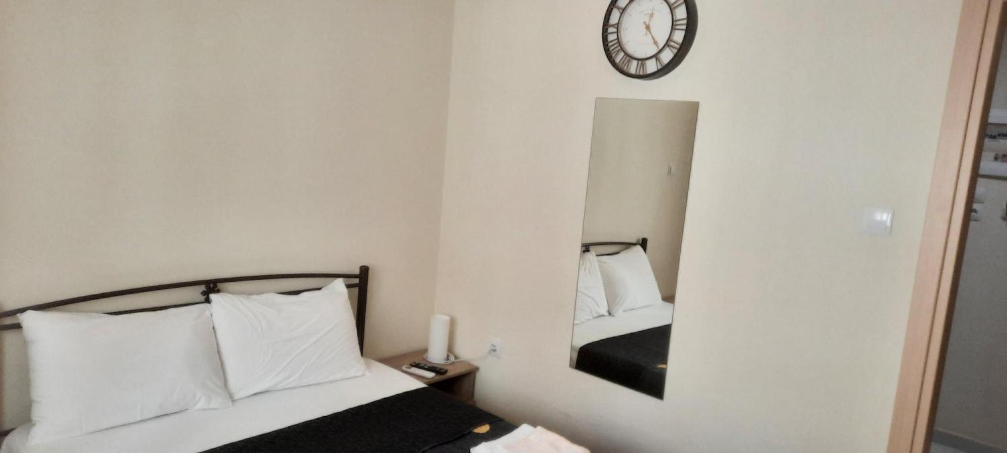 Livia'S Room To Ampelokipi Metro Airport Line Атина Екстериор снимка
